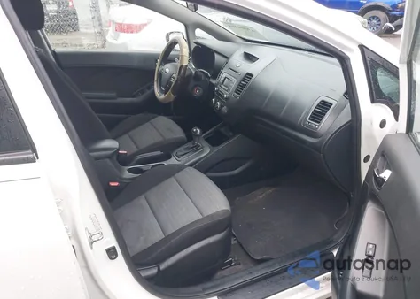 2016 Kia Forte Lx z USA, uszkodzony, nr VIN KNAFK5A8XG5525535